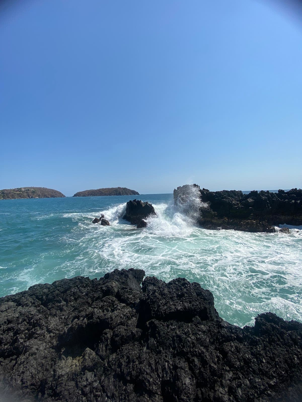 Playa Carey Isla Ixtapa - Image 1