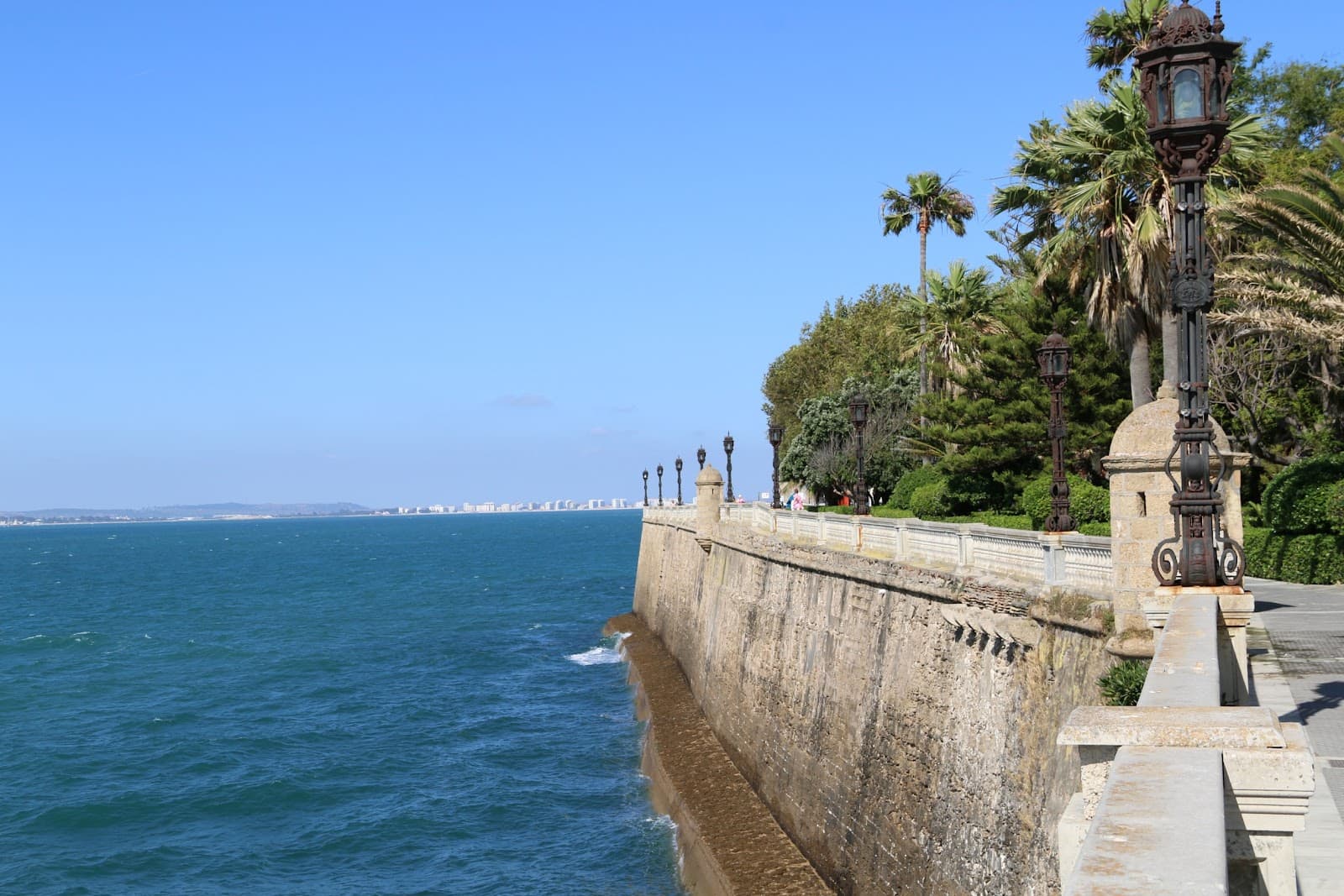 Paseo de Santa Bárbara - Image 1