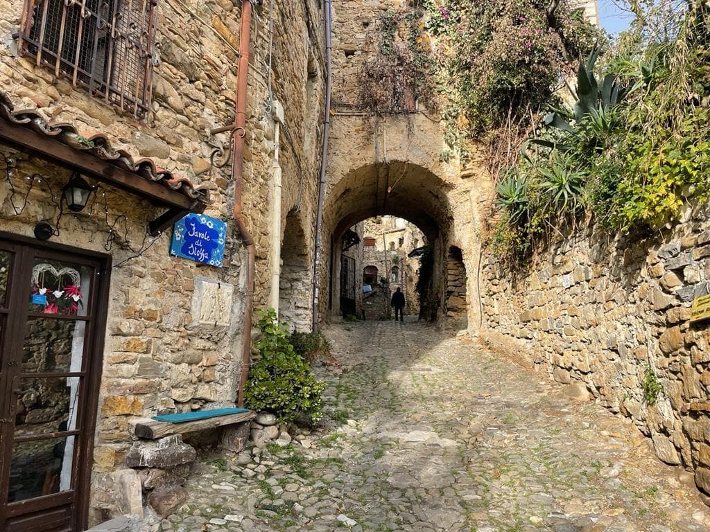 Bussana Vecchia - Image 1