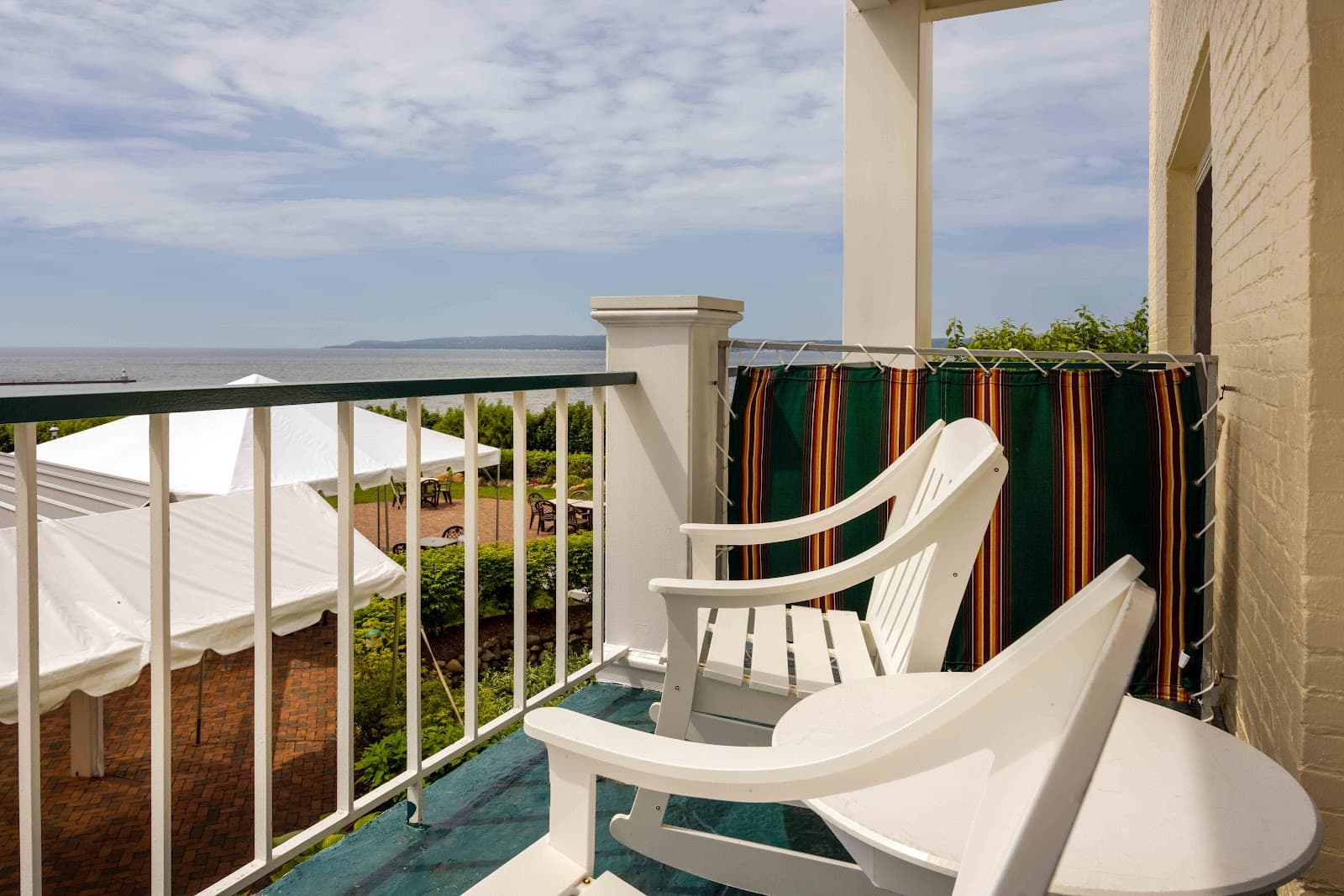 Stafford's Perry Hotel - Image 1