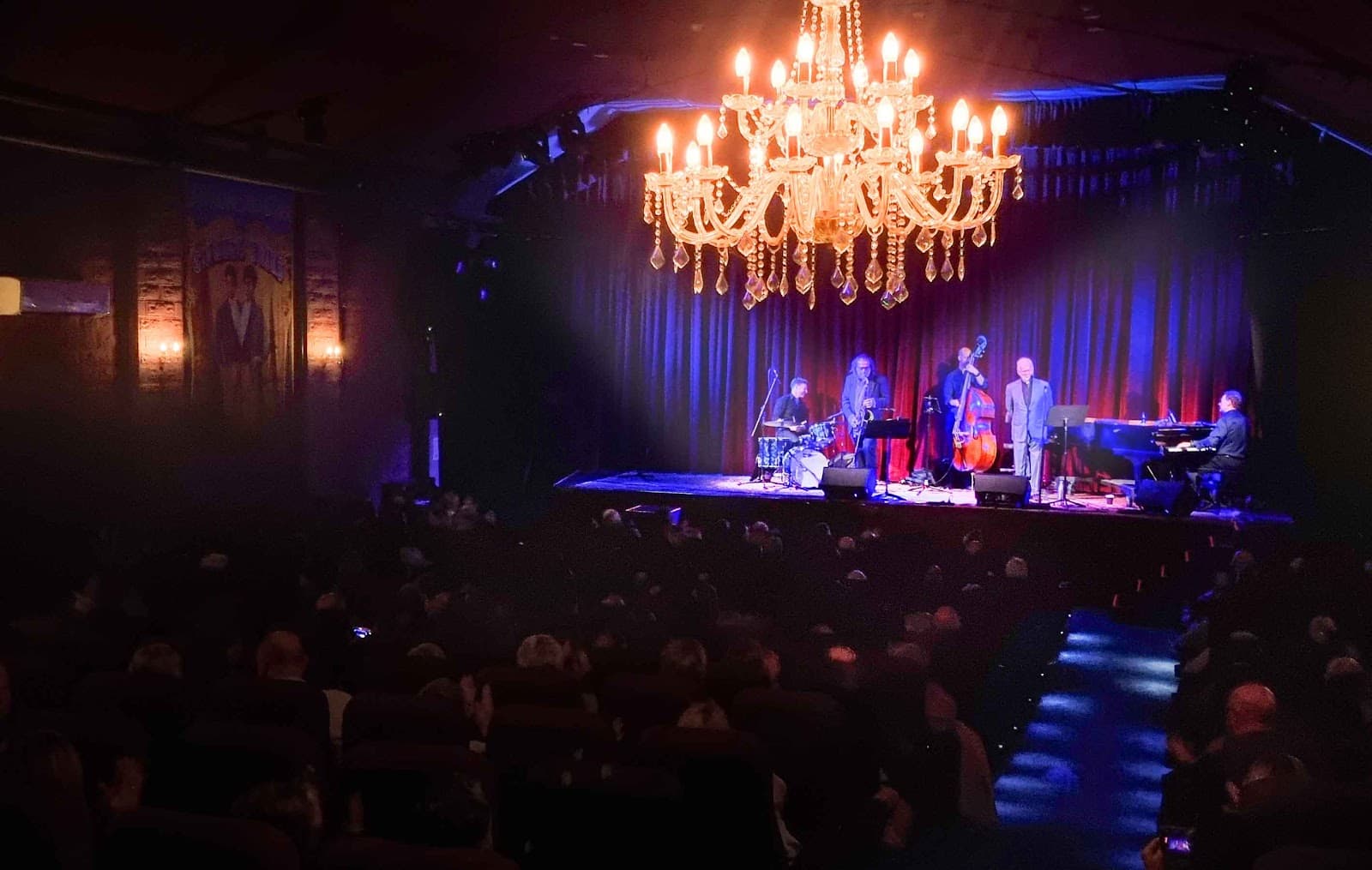 Avoca Beach Theatre - Image 1