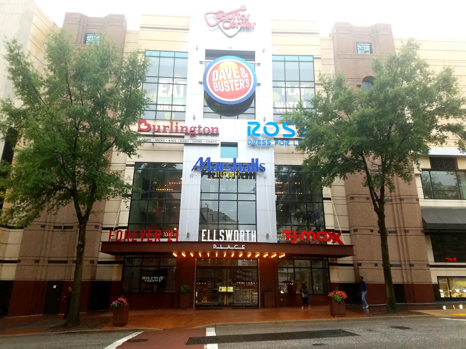 Ellsworth Place - Image 1