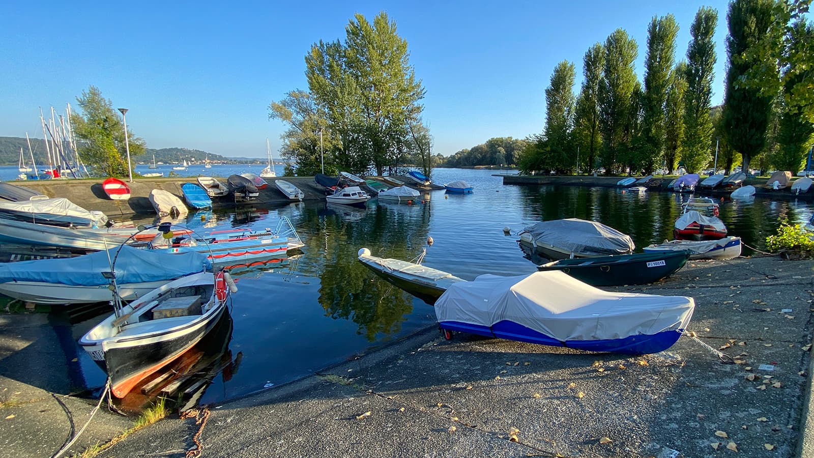 Porto Turistico di Arona (Marina) - Image 1