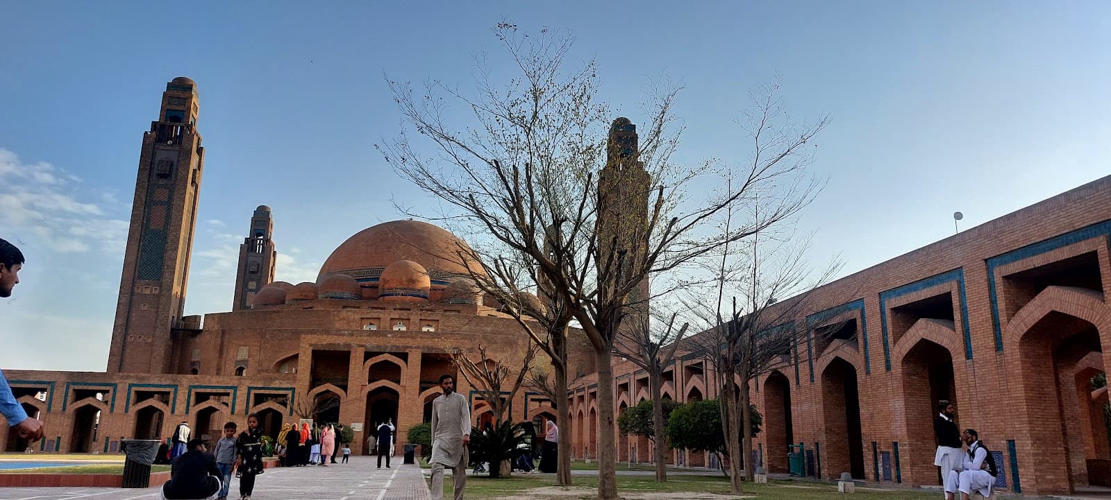 Bahria Town Lahore - Image 1
