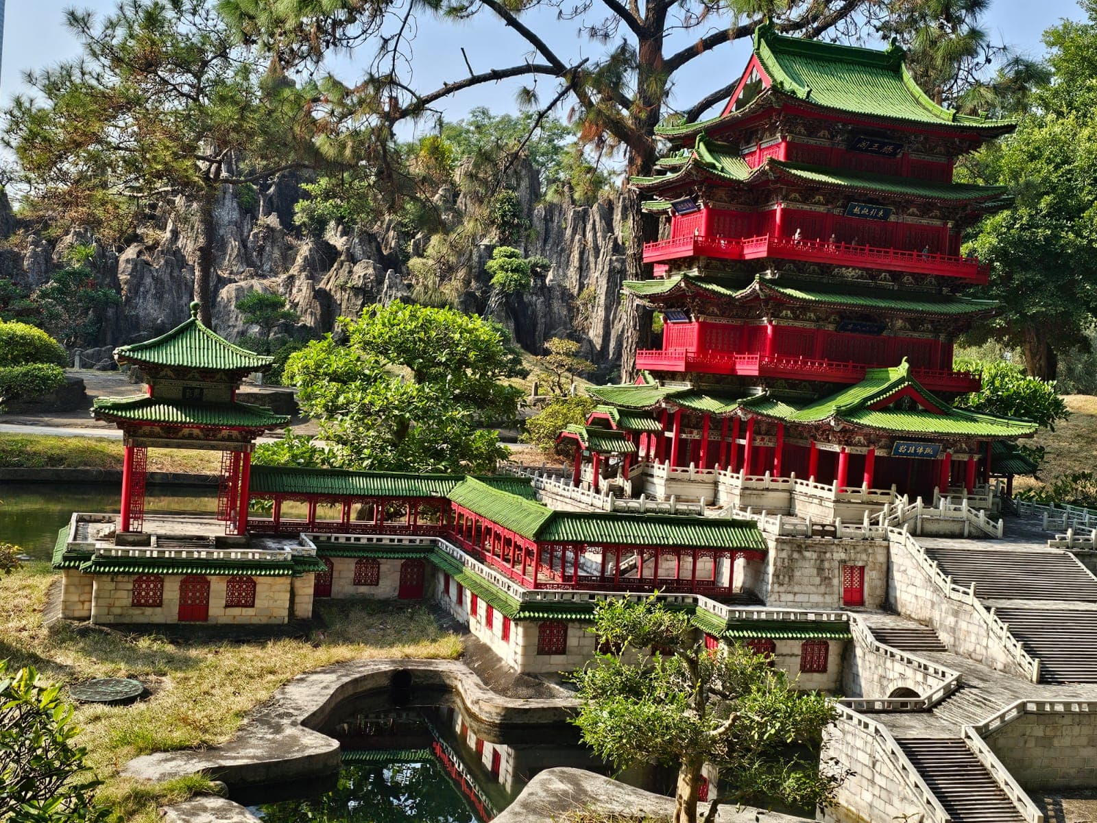 Folk Culture Village Restaurant Shenzhen - Image 1