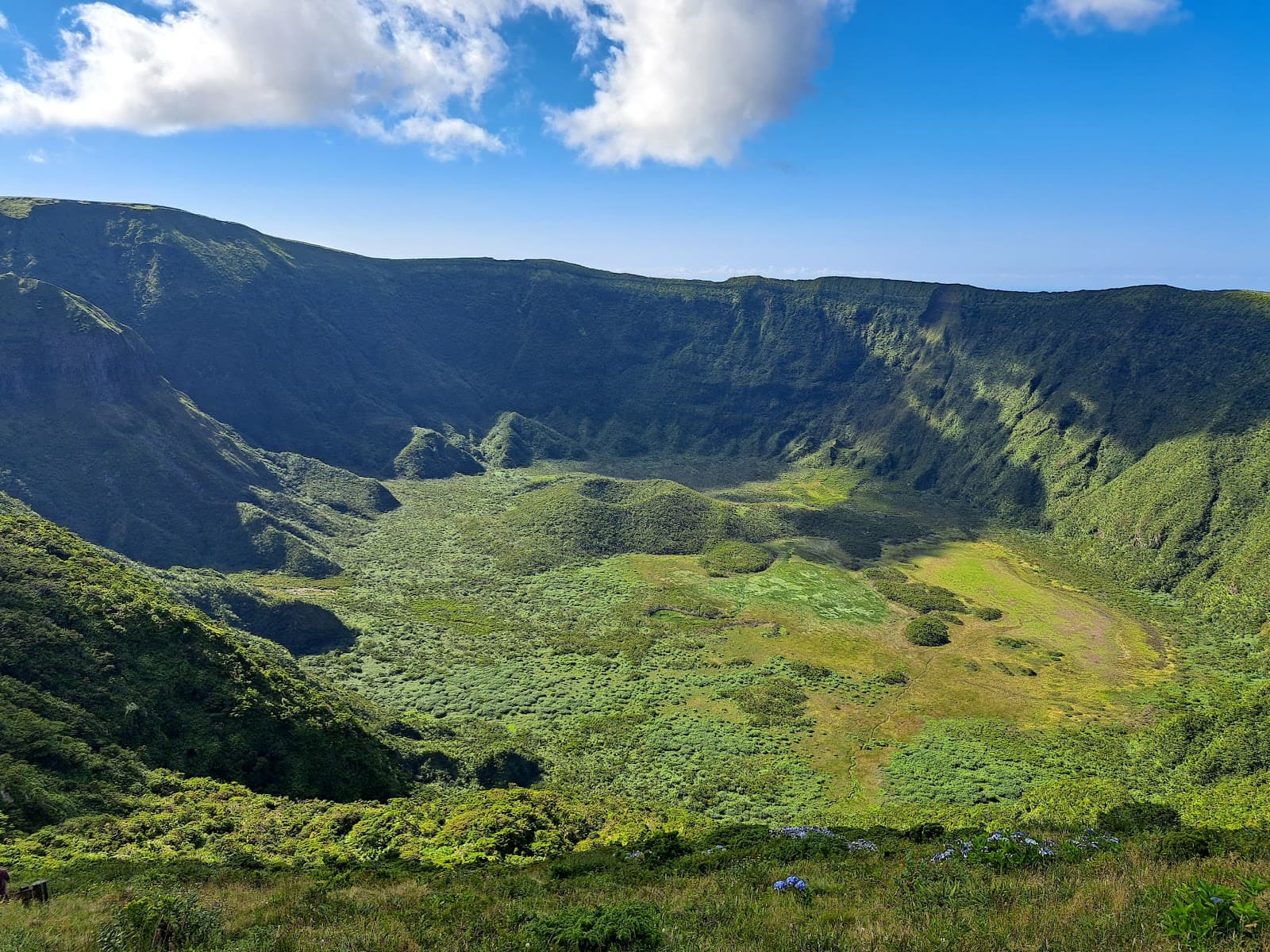 Caldeira Rim Trail - Image 1