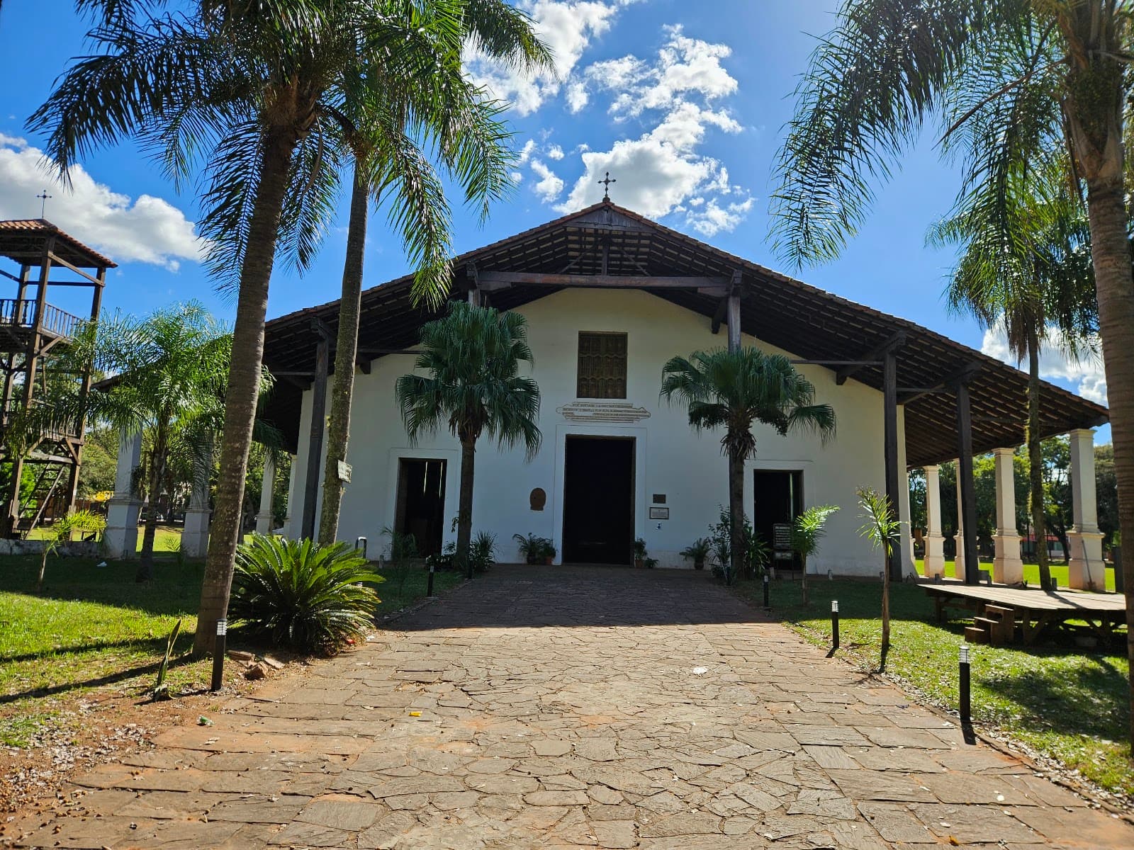 Templo San Buenaventura Yaguarón - Image 1
