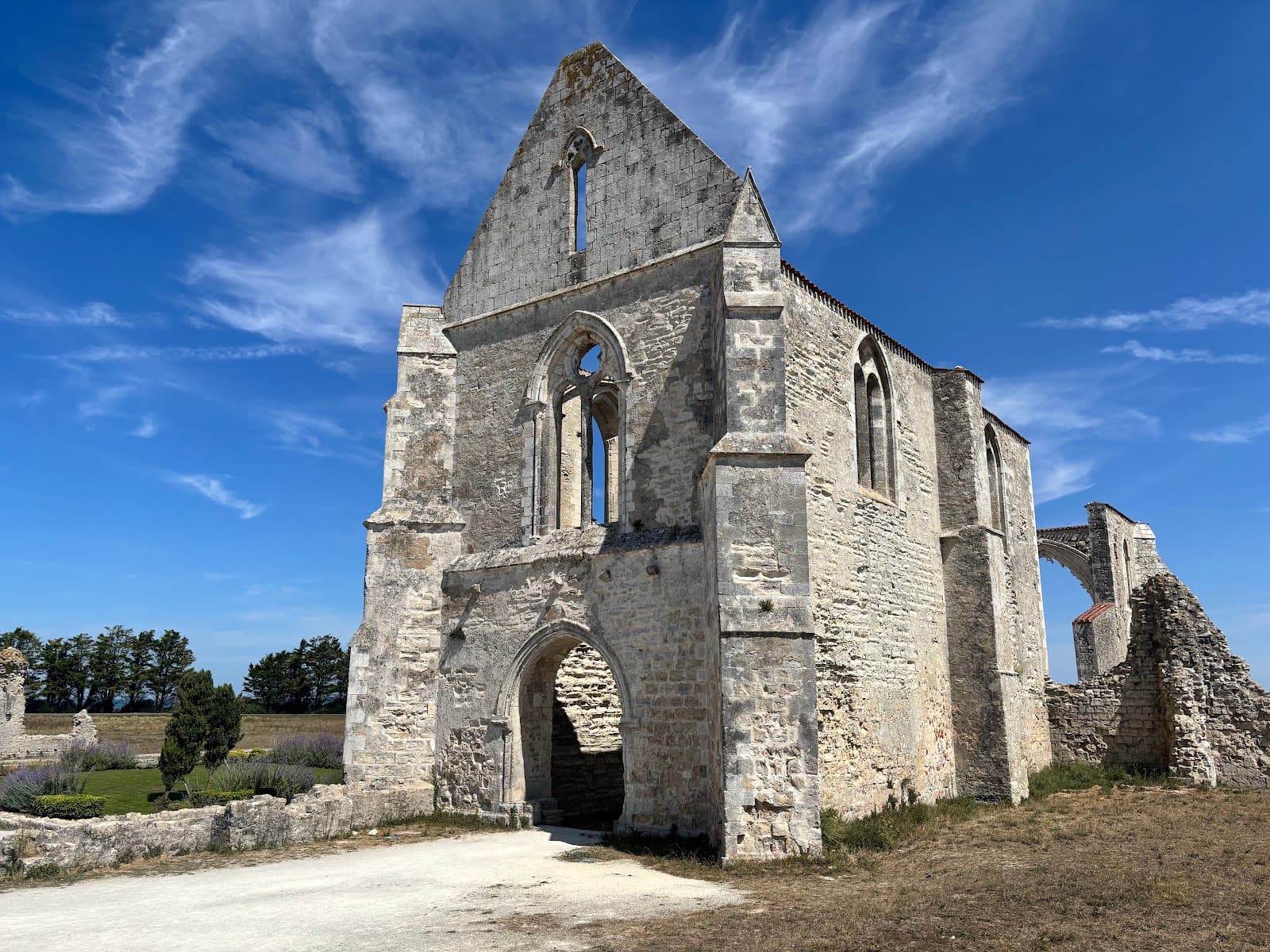 Abbaye des Châteliers - Image 1