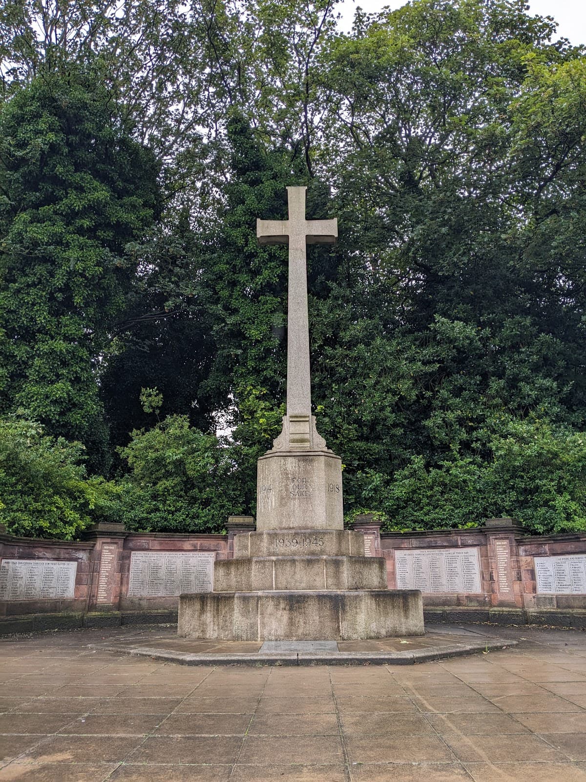 Runcorn War Memorial - Image 1
