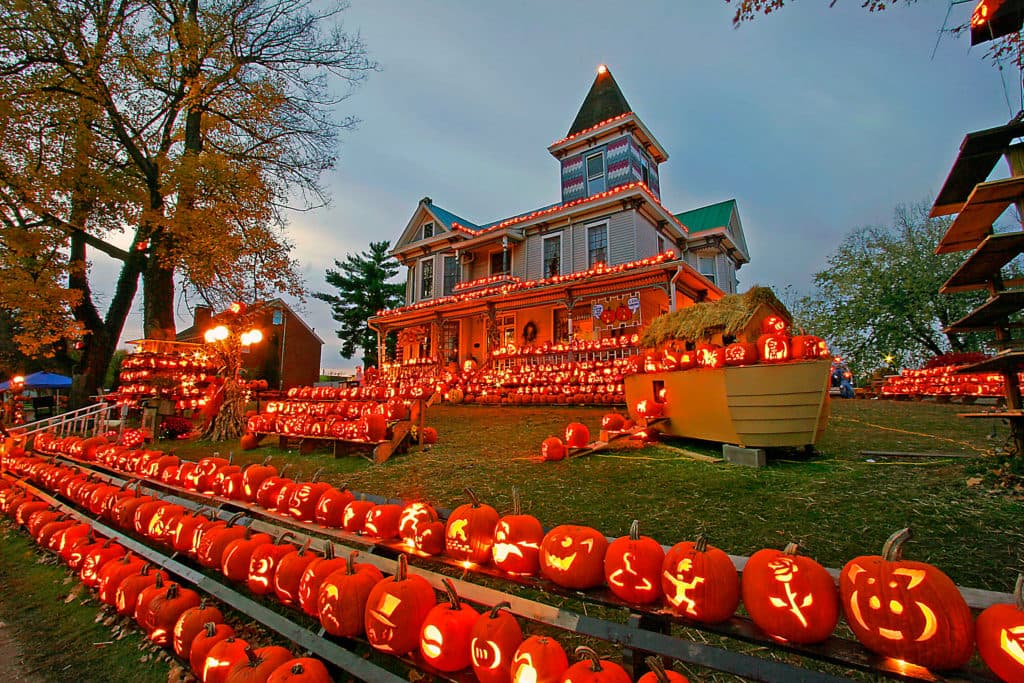 Kenova Pumpkin House - Image 1
