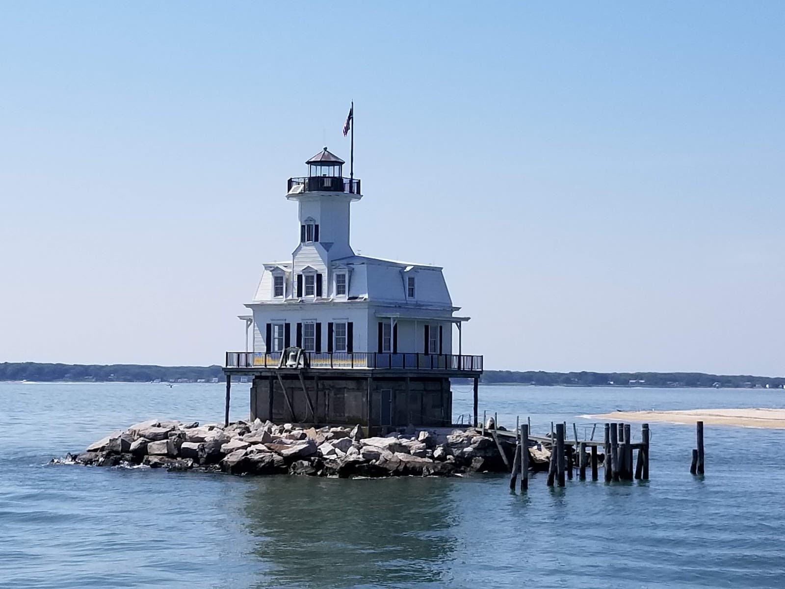 Long Beach Bar "Bug" Lighthouse - Image 1
