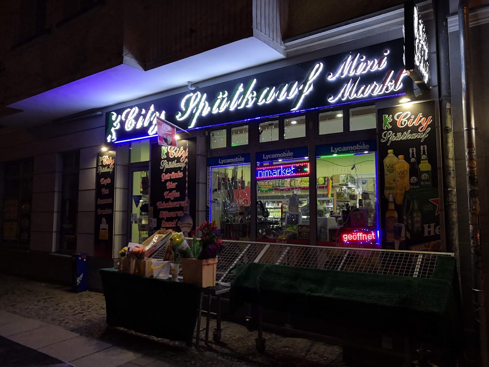 Various Spätis (late-night convenience stores) - Image 1