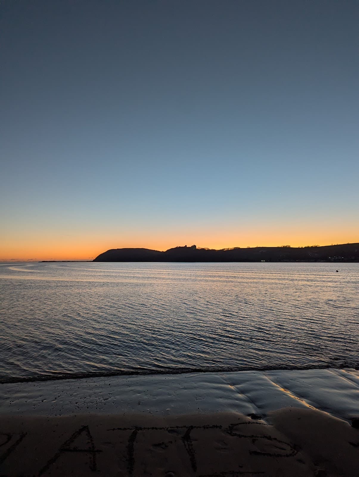 Ferryside Village & Estuary Views - Image 1