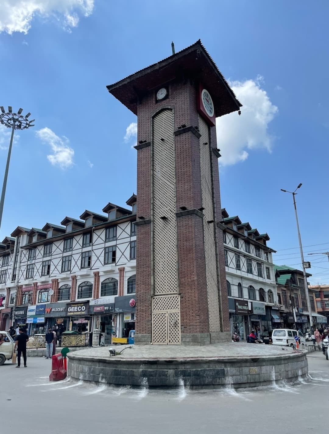 Lal Chowk Srinagar - Image 1
