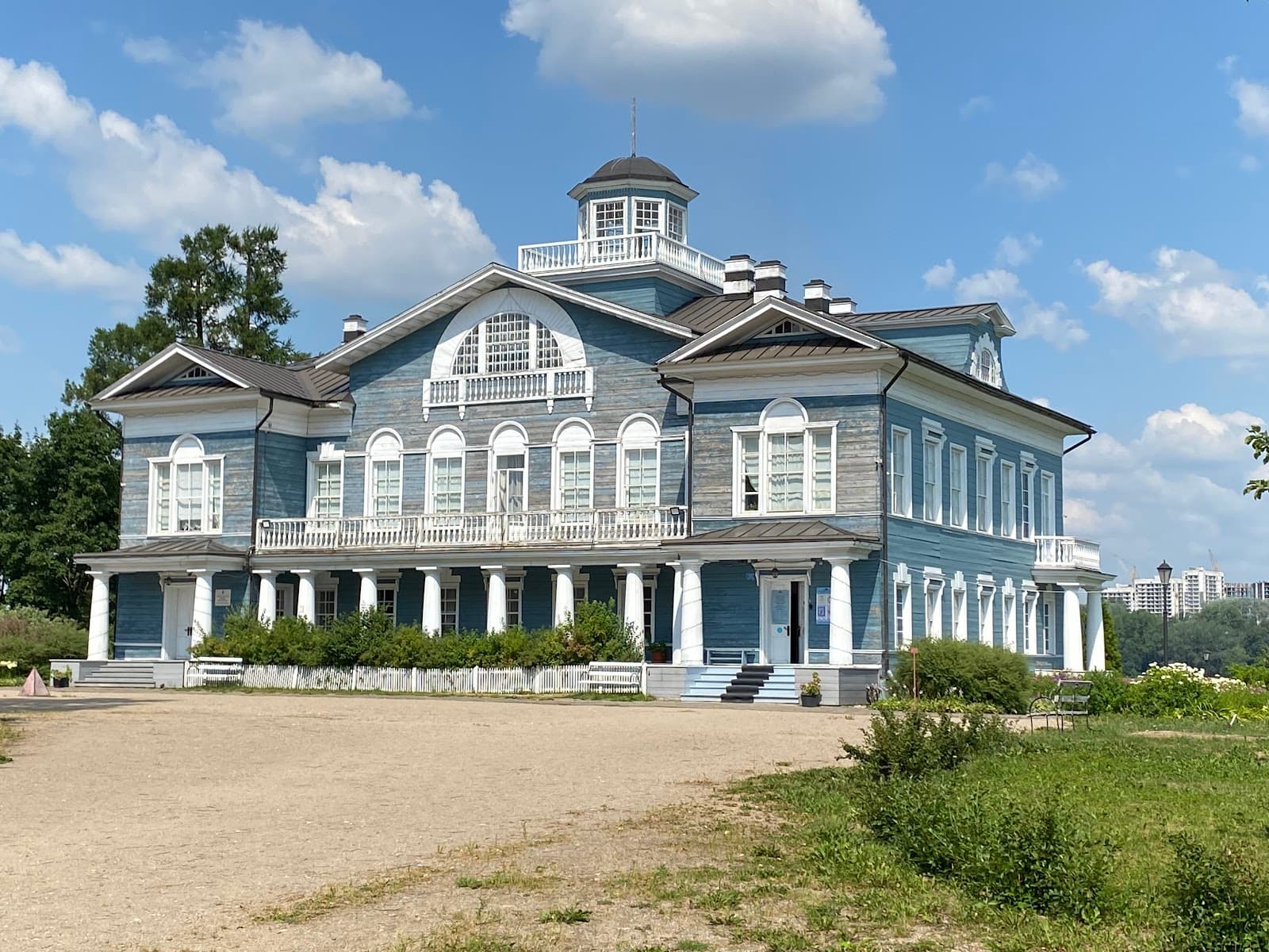 Galsky Estate Cherepovets - Image 1