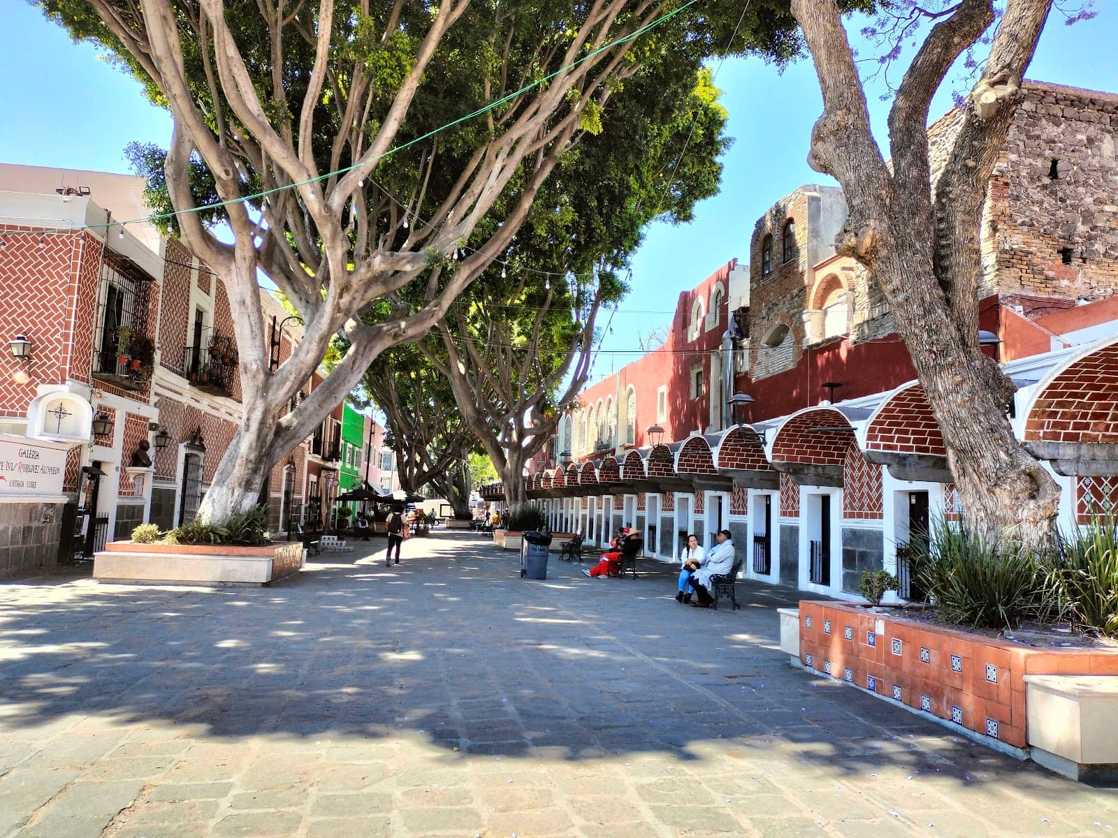 Artisan Shops & Galleries