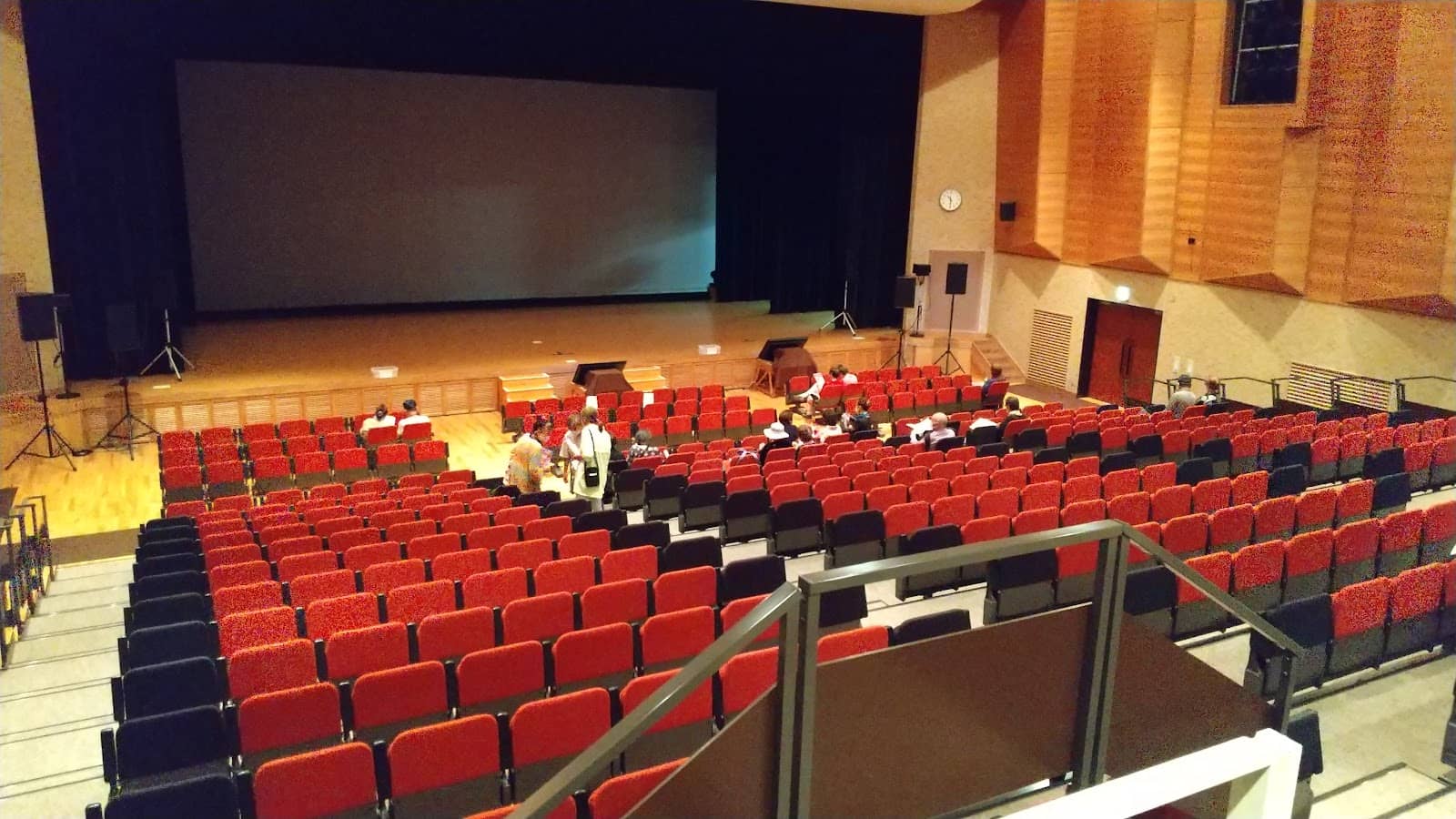 Spacious Stage