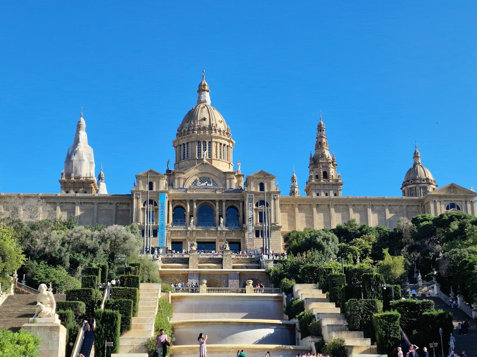Museu Nacional d'Art de Catalunya (MNAC) Park - Image 1