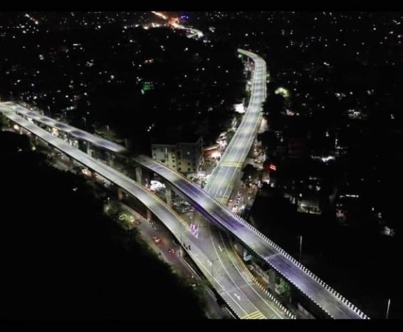 Sadar Bazaar - Image 1