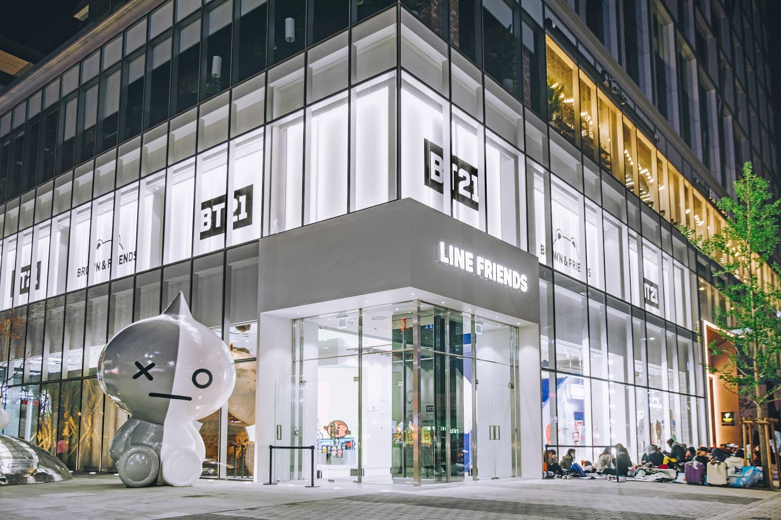 Line Friends Hongdae Flagship Store - Image 1