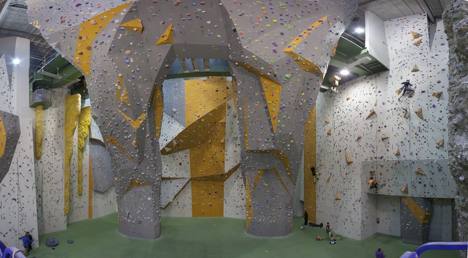 BigWall Climbing - Image 1