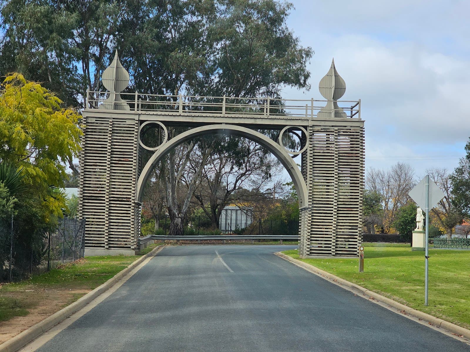 Victoria Park Reserve Echuca - Image 1