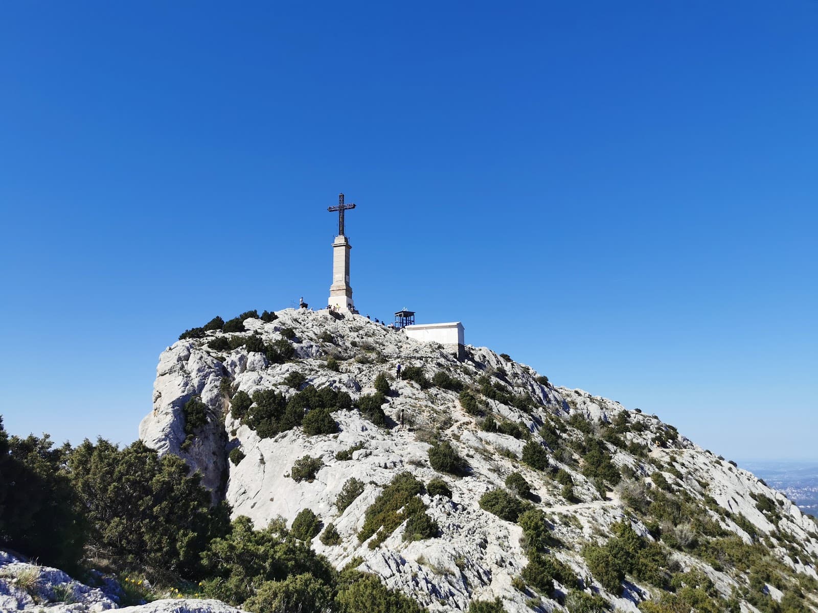 Croix de Provence Sainte-Victoire - Image 1