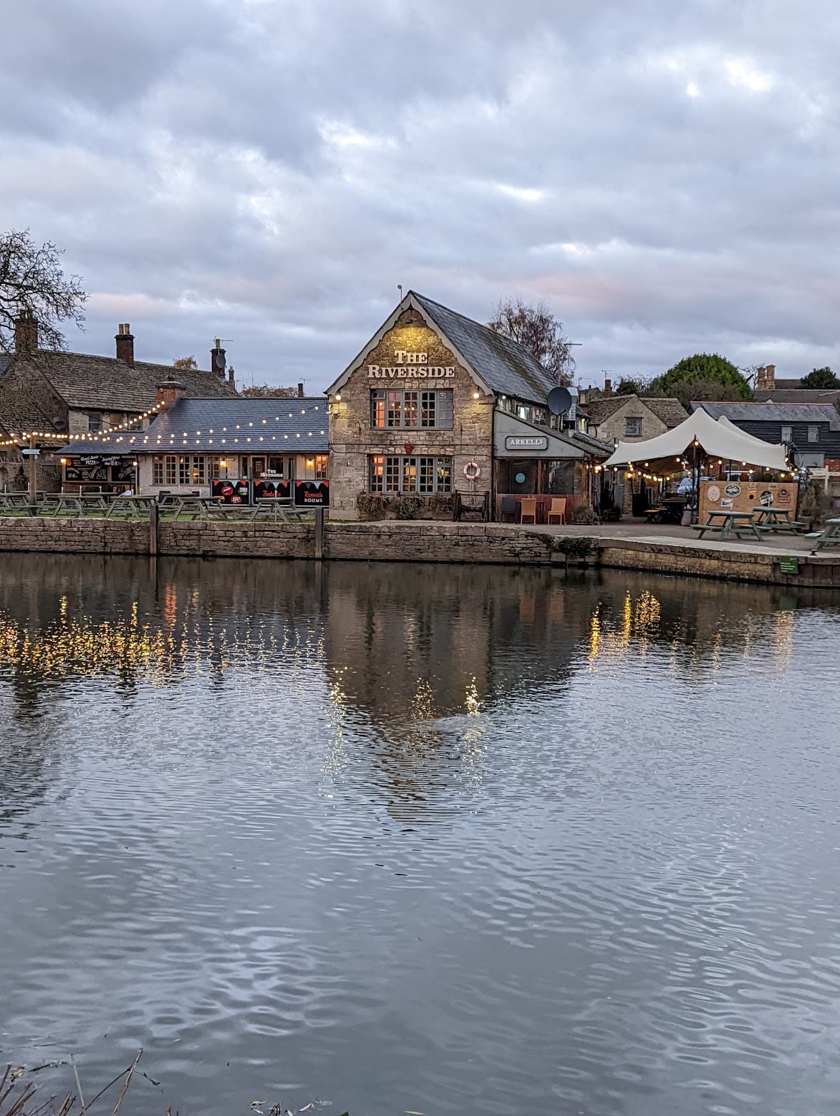 Lechlade-on-Thames - Image 1