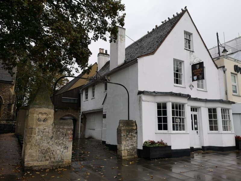St Edward the Confessor Church (Romford) - Image 1
