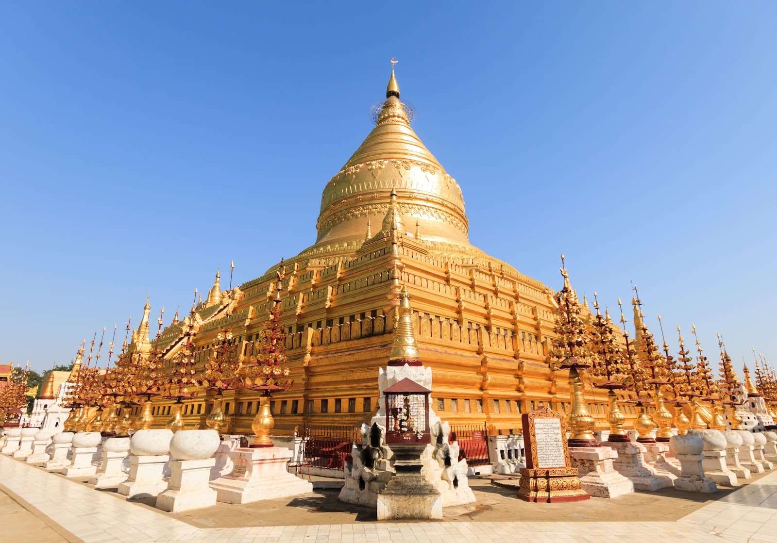 Popa Taungkalat Monastery - Image 1
