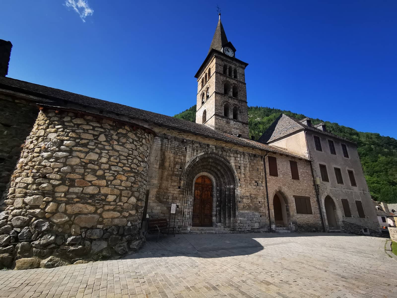 Garonne River Trails