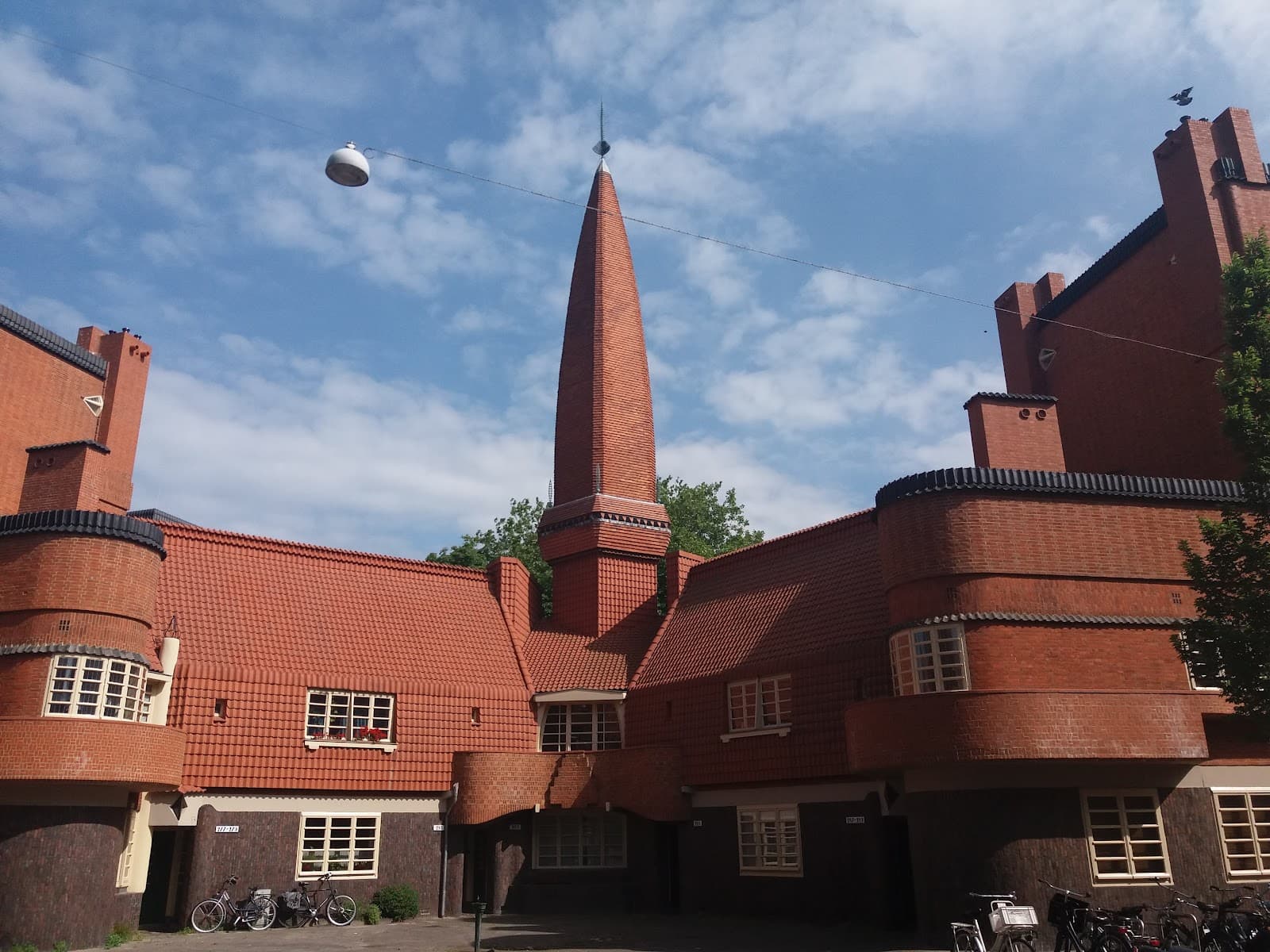 Spaarndammerbuurt - Image 1