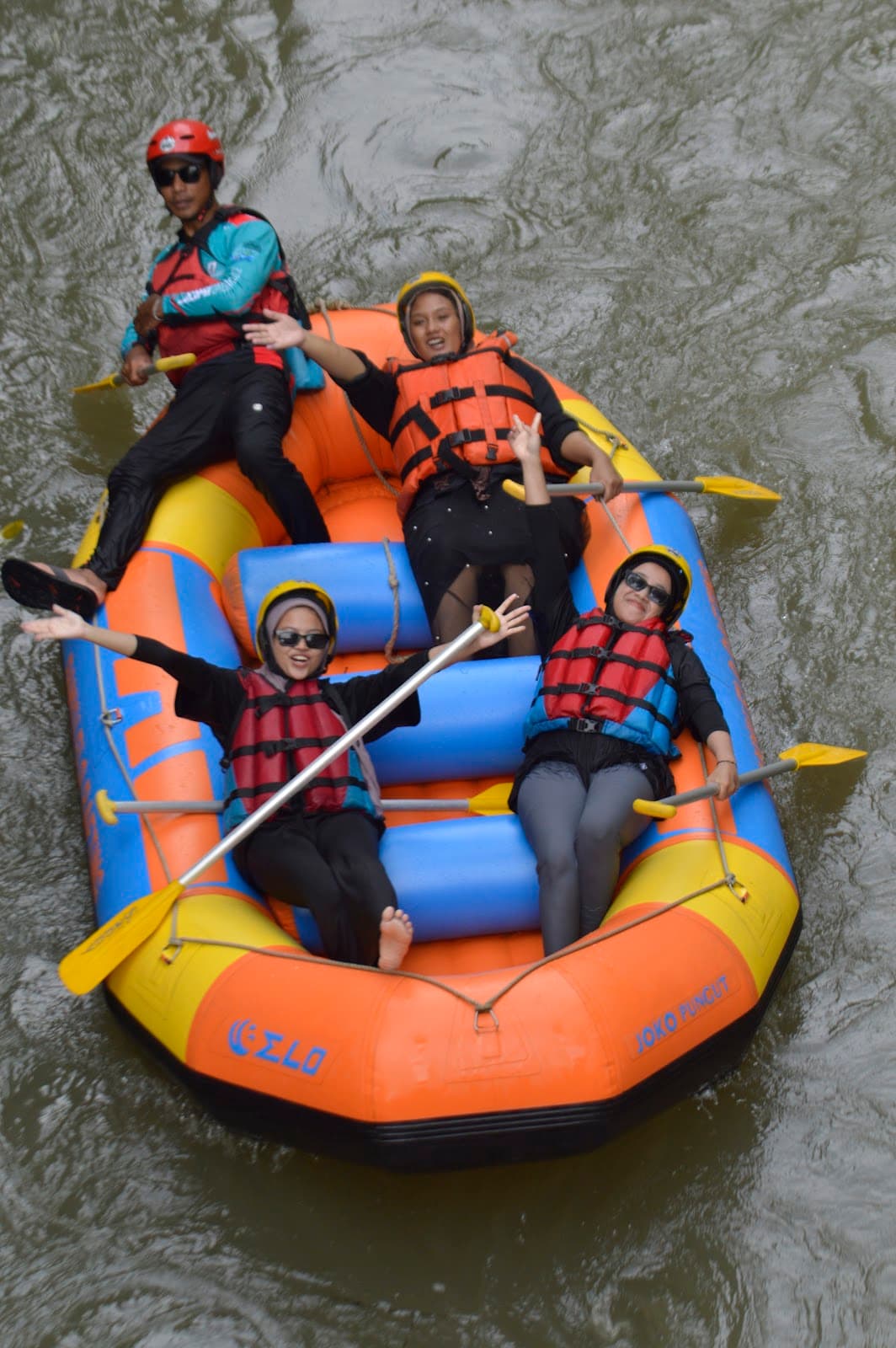 Elo River Rafting - Image 1