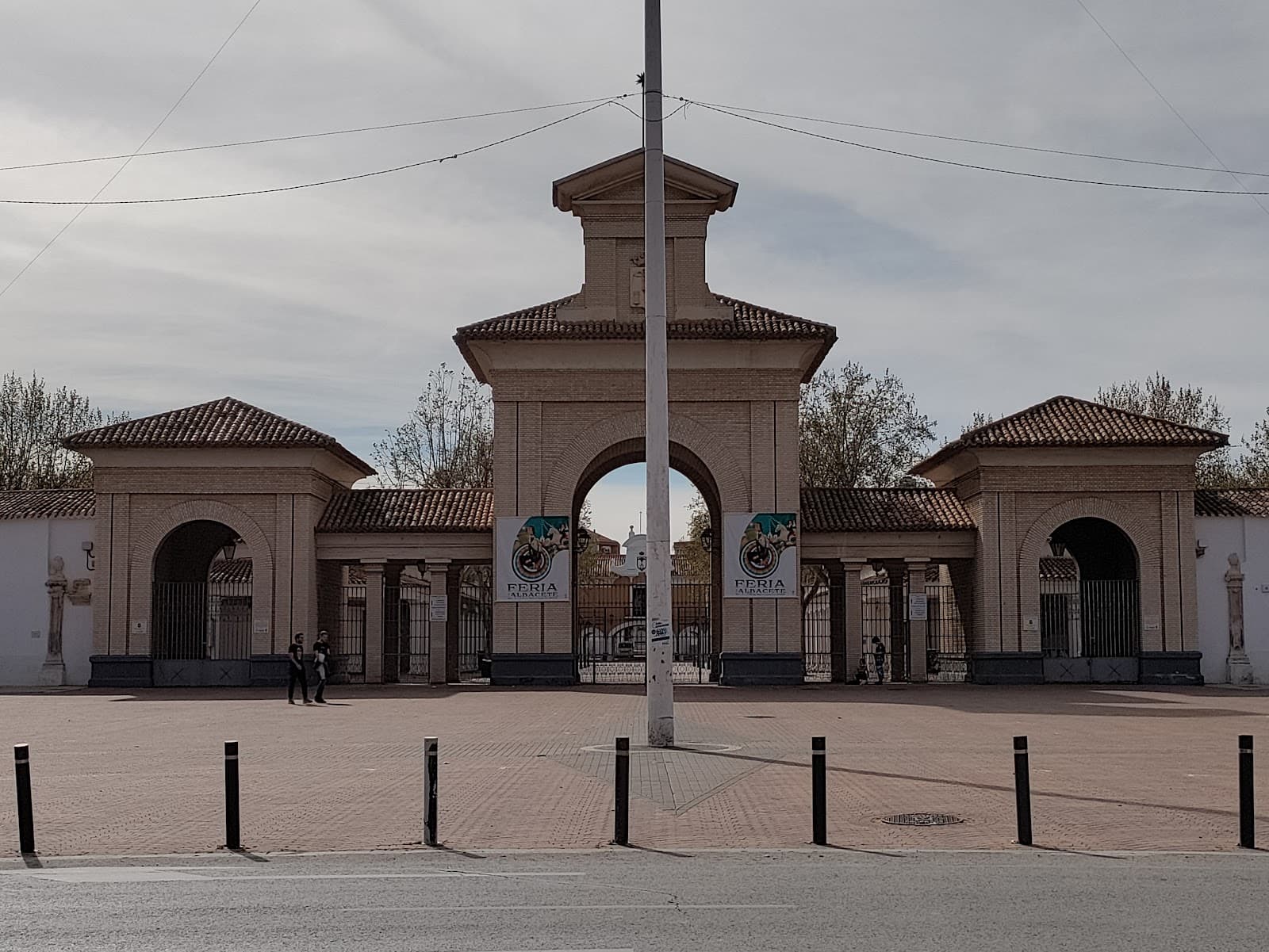 Paseo de la Feria - Image 1