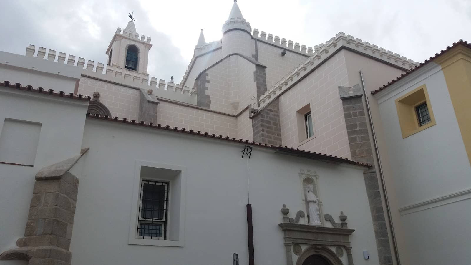 Local Markets & Events