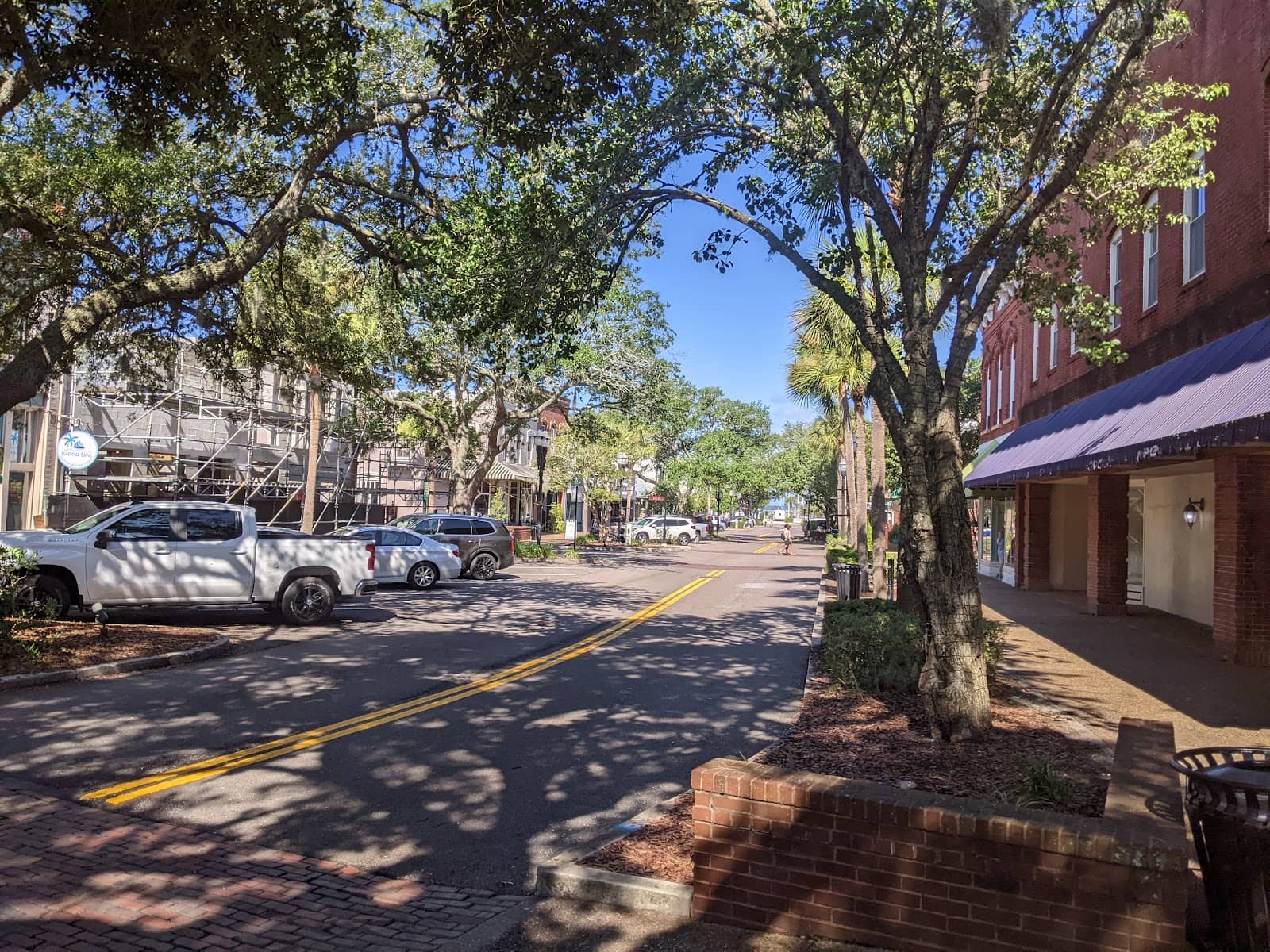 Local Boutiques & Galleries
