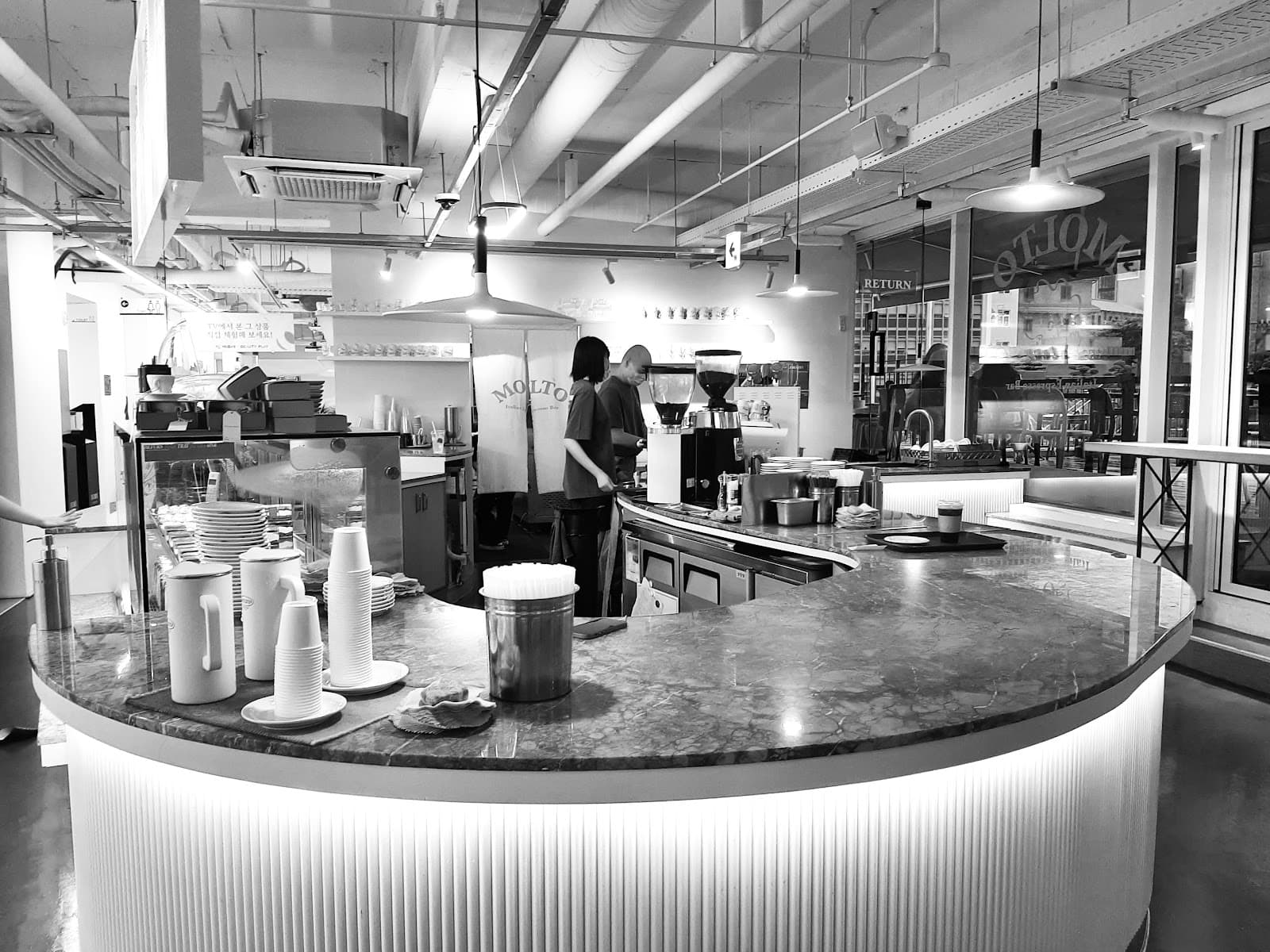 Molto Italian Espresso Bar - Image 1