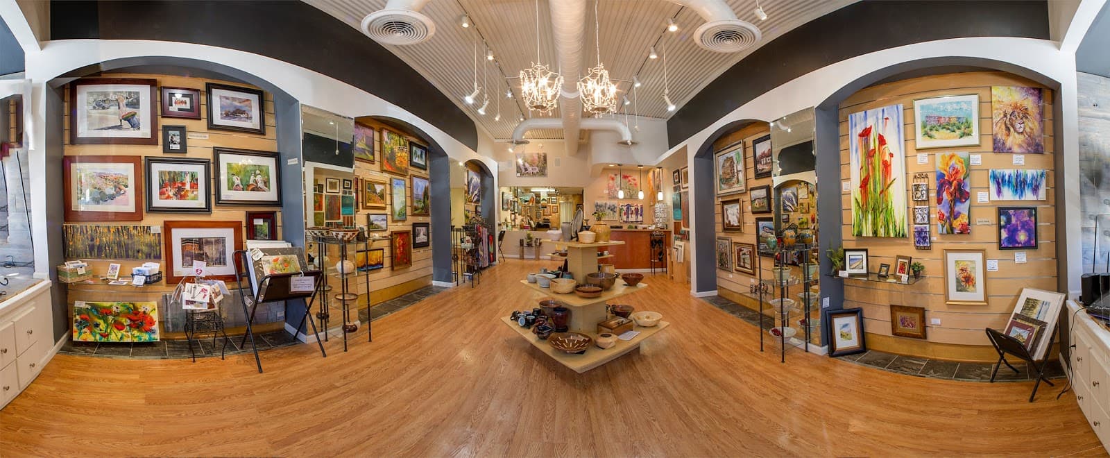 Downtown Art on the Streets - Image 1