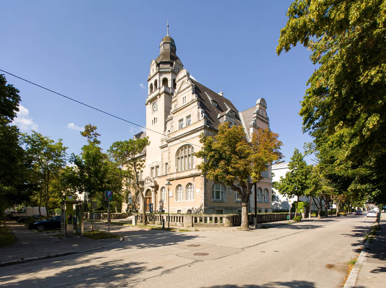 Historic Villa Setting