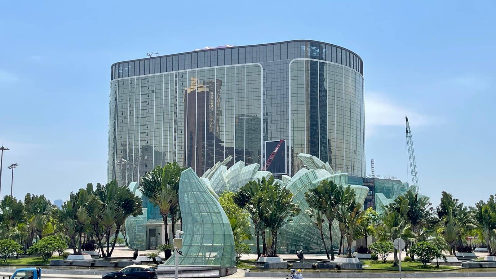 Expansive 22km Coastline