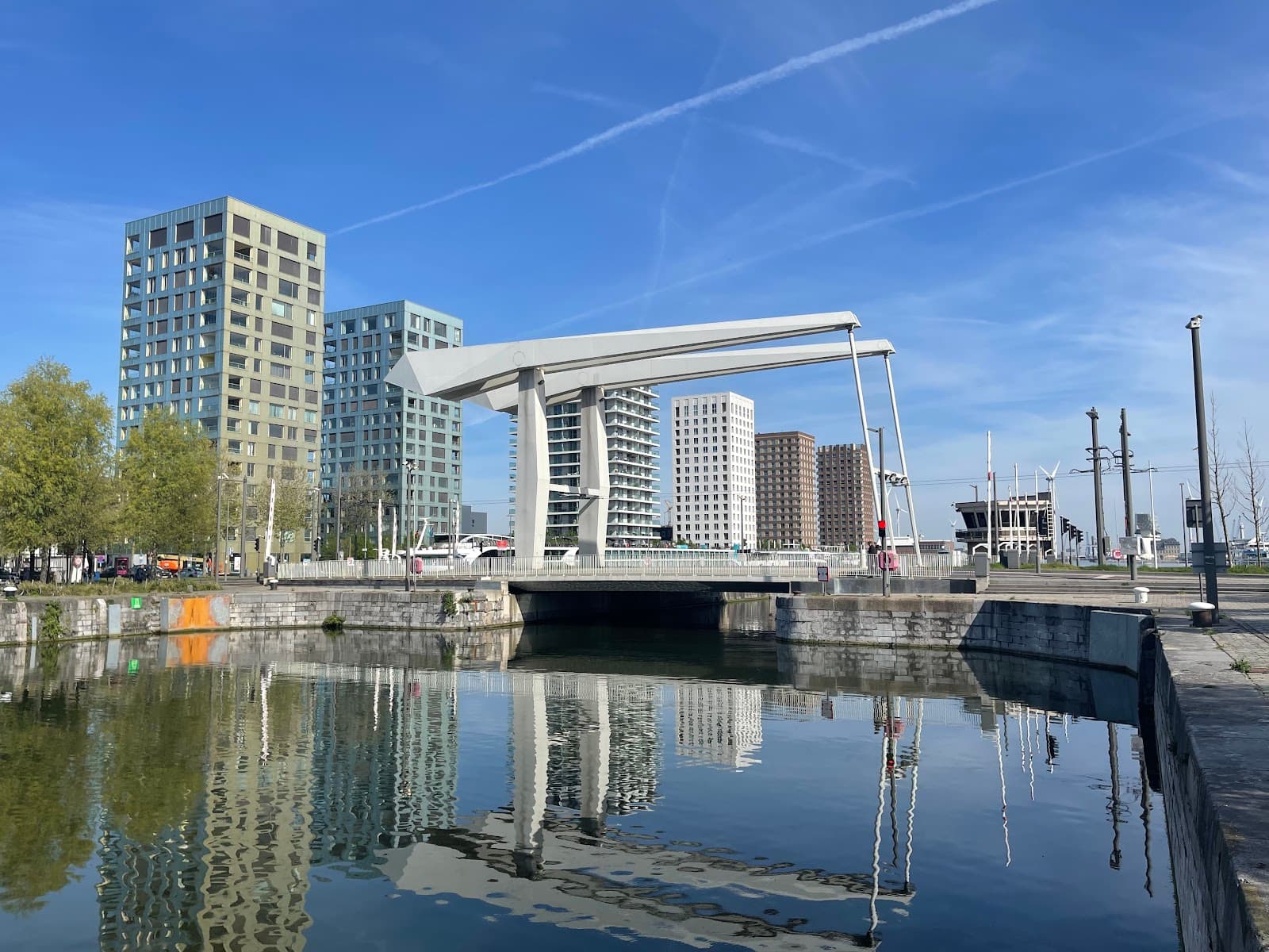 London Bridge - Image 1