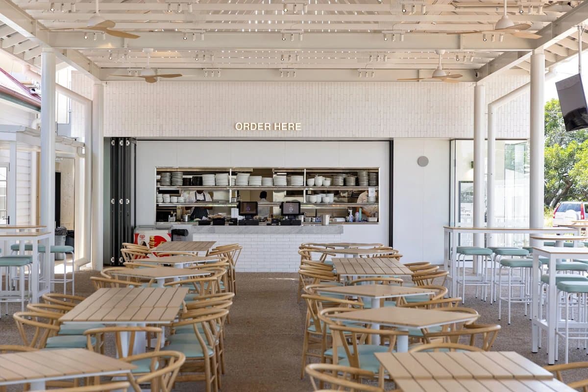 Grand View Hotel (historic) - Image 1