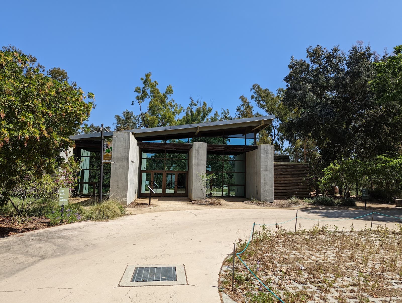 TreePeople & Coldwater Canyon Park Los Angeles - Image 1