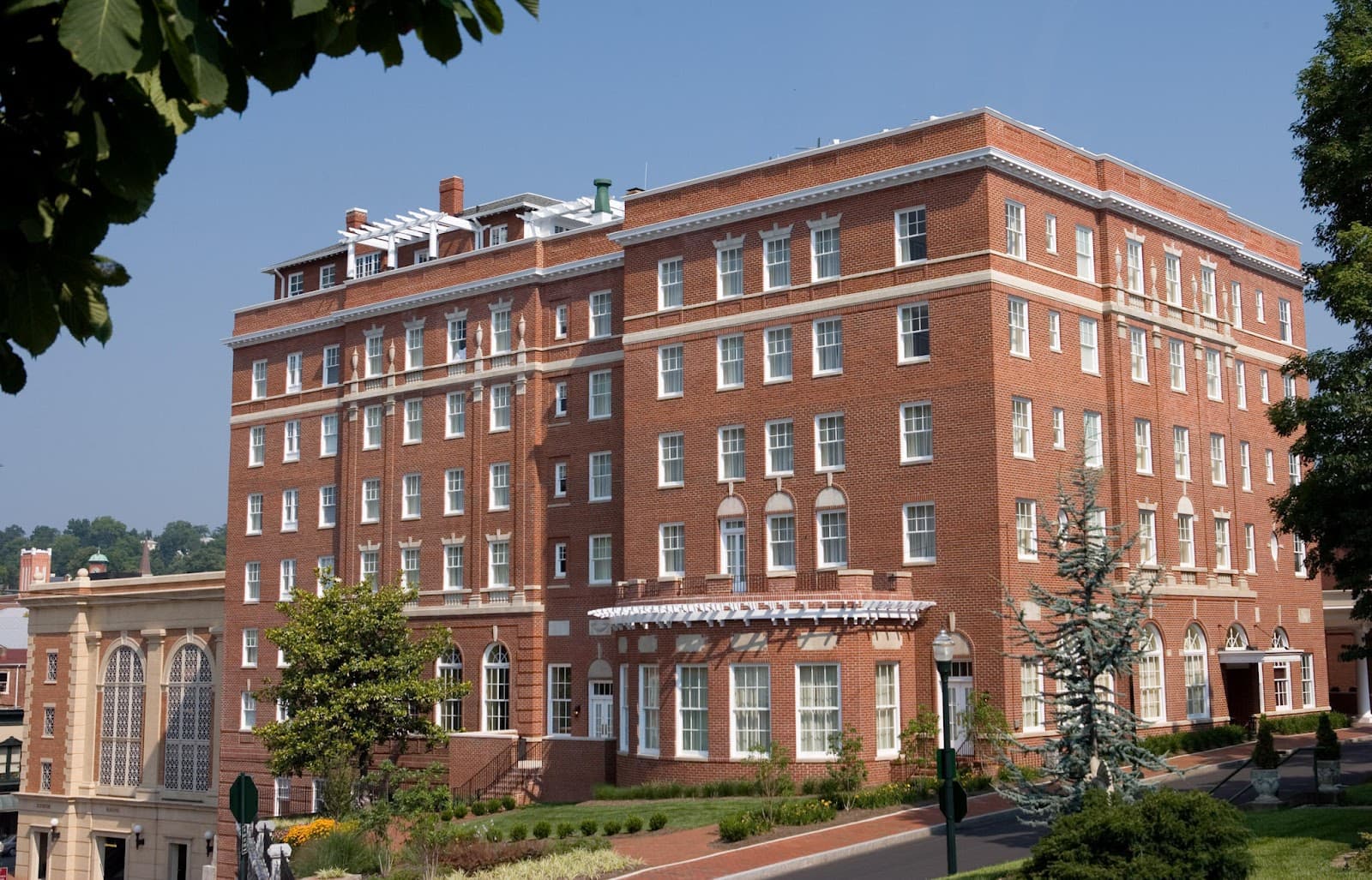 Hotel 24 South (Historic Stonewall Jackson Hotel) - Image 1