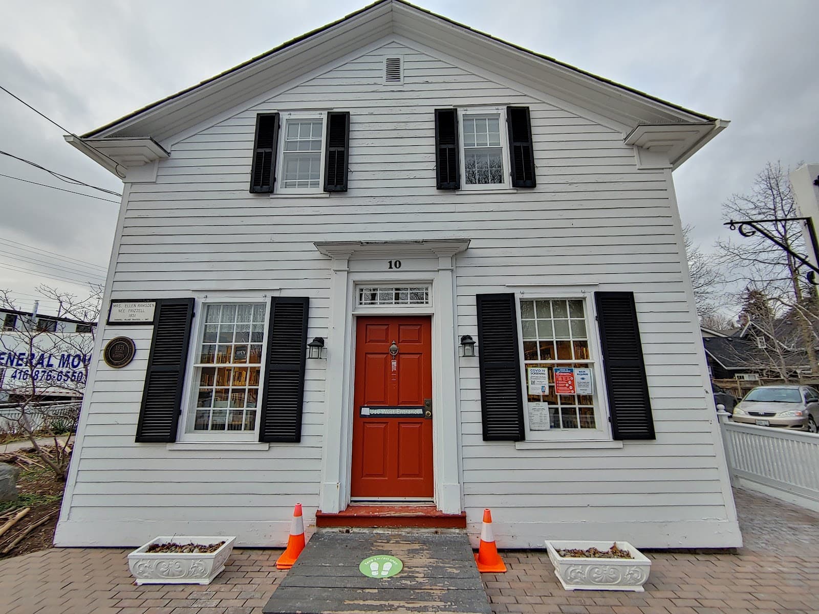 Thornhill Village - Image 1