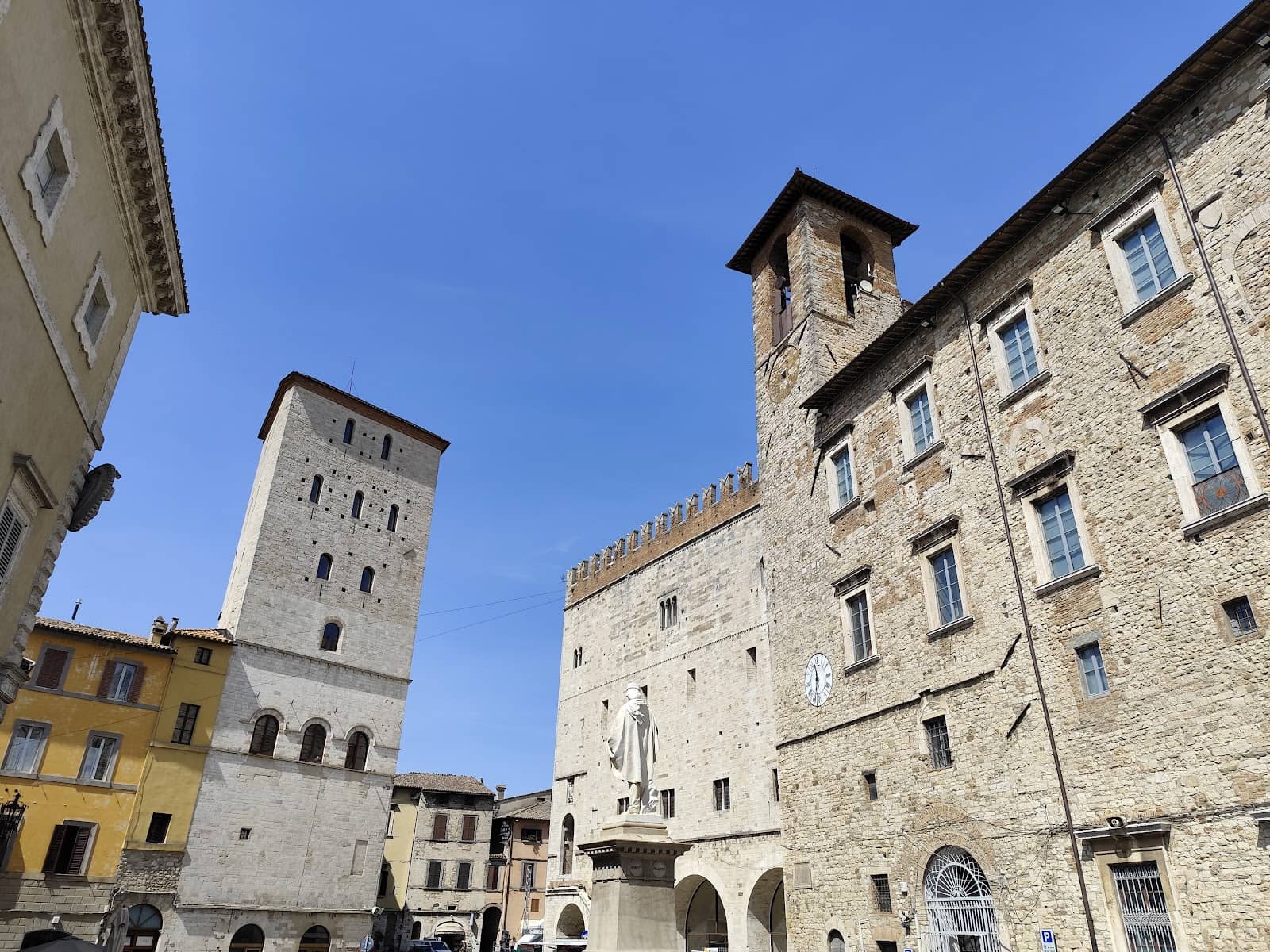 Adjacent to Piazza del Popolo