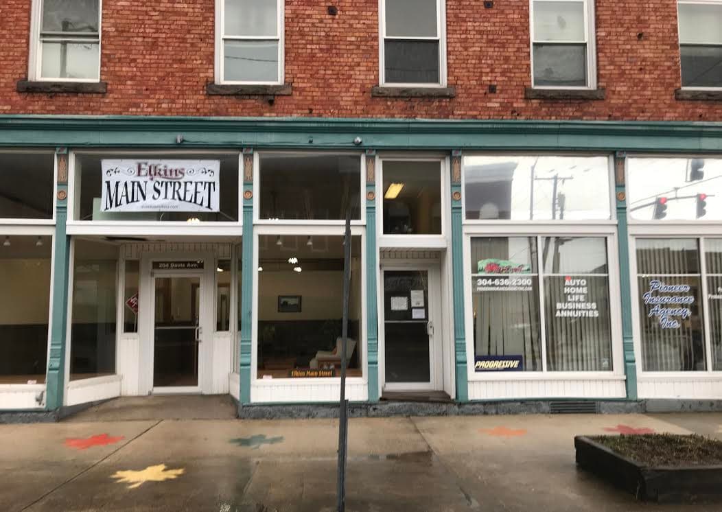 Downtown Elkins Historic District - Image 1