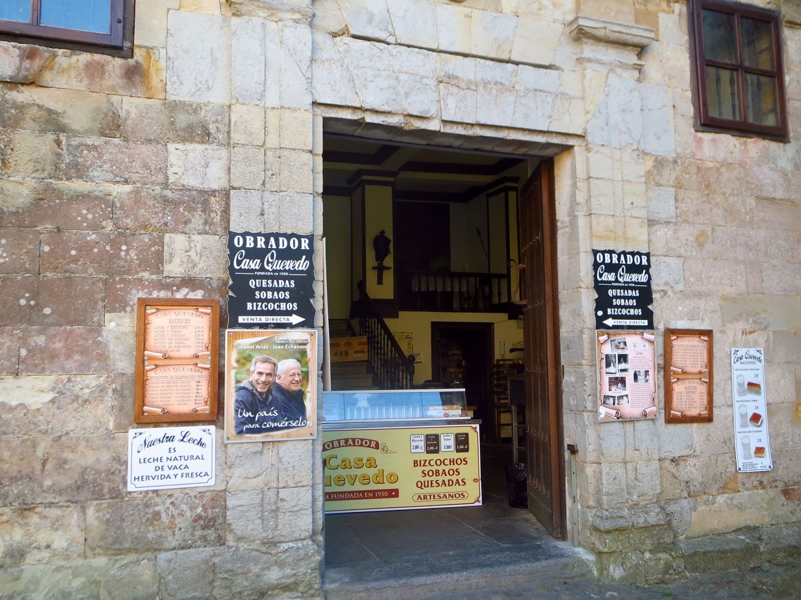 Casa de los Quevedo y Cossío - Image 1