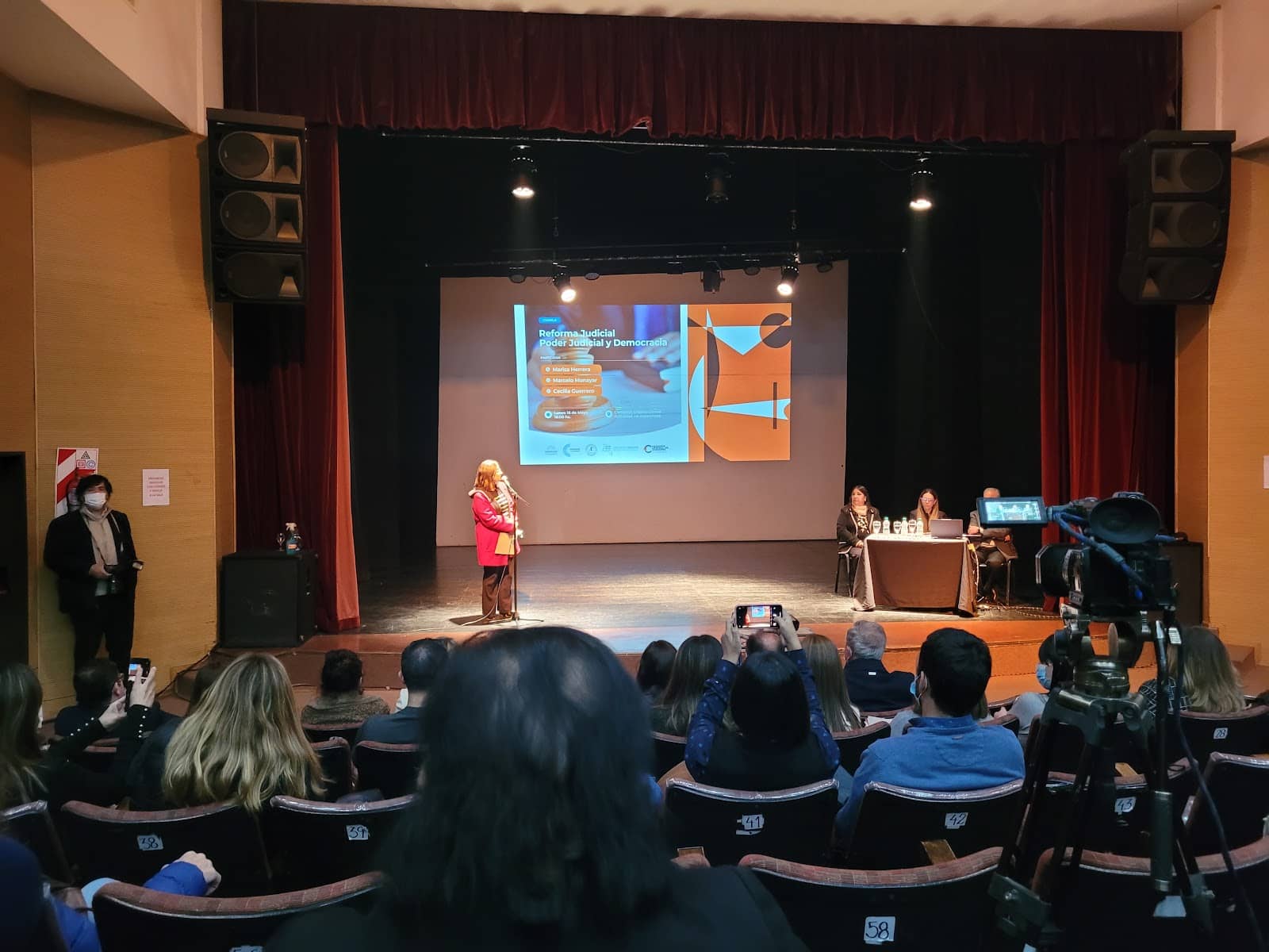 Excellent Sound & Lighting