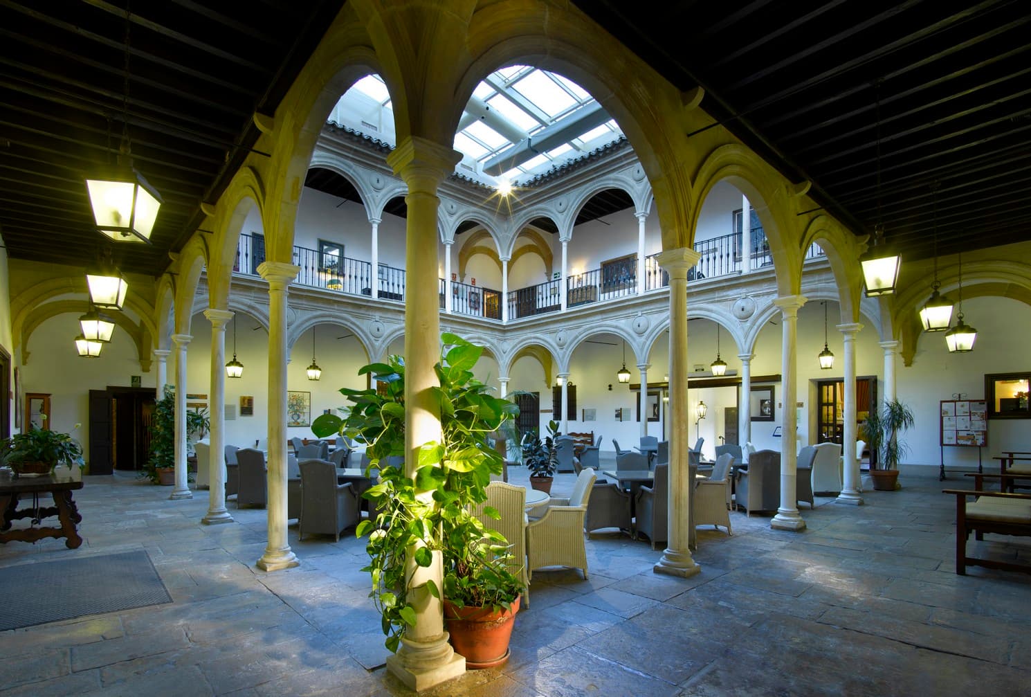 Parador de Úbeda Palacio del Deán Ortega - Image 1